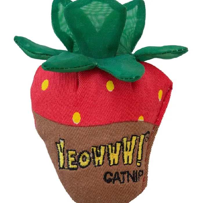 Yeowww Catnip Strawberry Chocolate Dipped