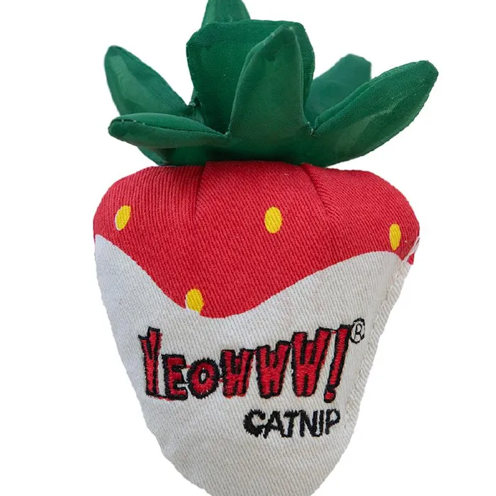 Yeowww Catnip Strawberry White Chocolate Dipped